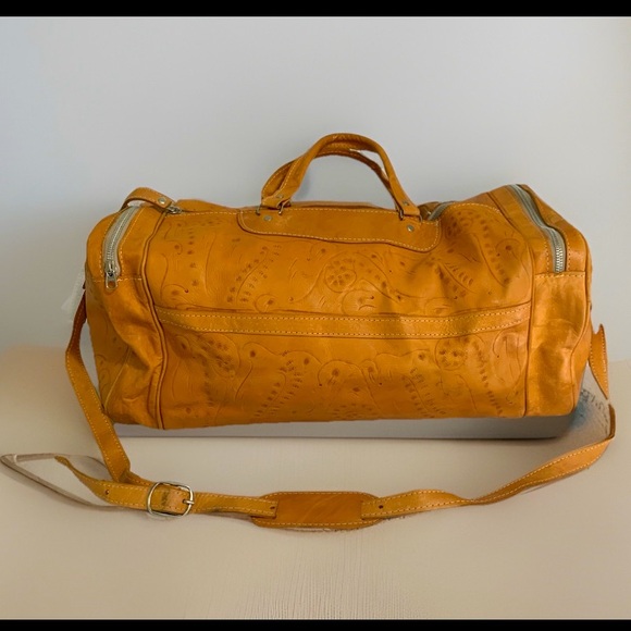 Peruvian Vintage Hand-tooled Leather Duffel Bag Travel Weekender Carry On Tote - Picture 1 of 11